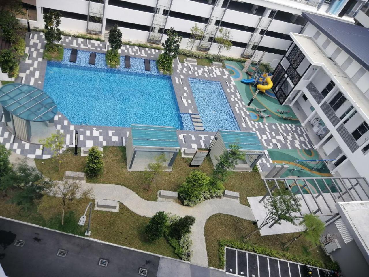 Pangsapuri Comfort - 5pax Fantasy Pool View *